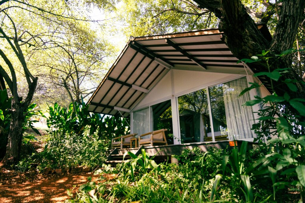 Canopy bungalow